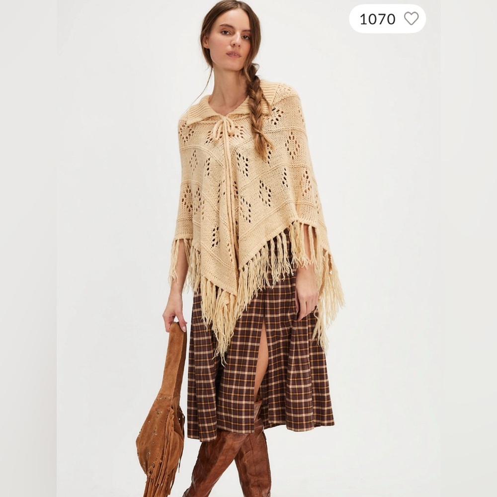 Free People Eyelet Knit Poncho in Ivory NWT - Picture 3 of 9